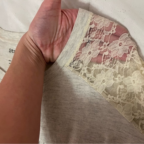 Heather Grey Feather Print Sweatshirt | M | - Picture 4 of 4